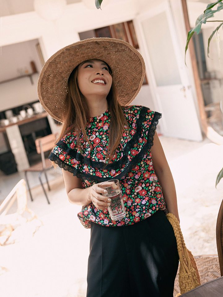 Áo hoa đỏ cổ bèo viền ren SY STORE