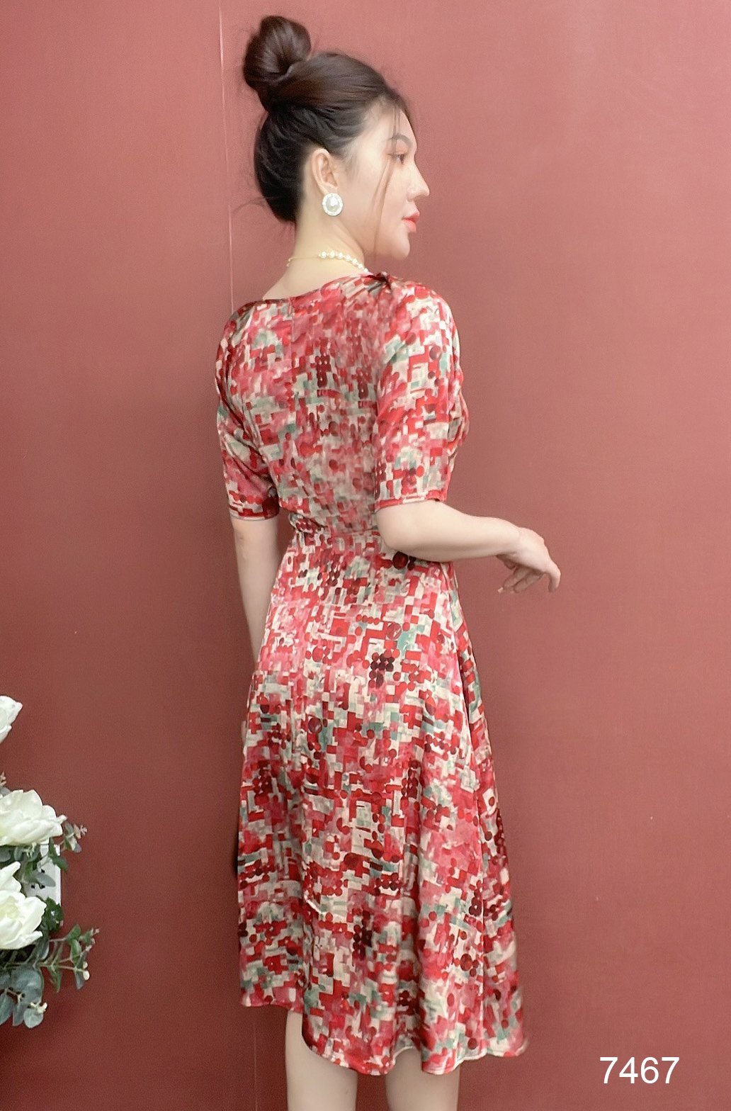Đầm EMY EM7467 Xoè Hoa Đỏ