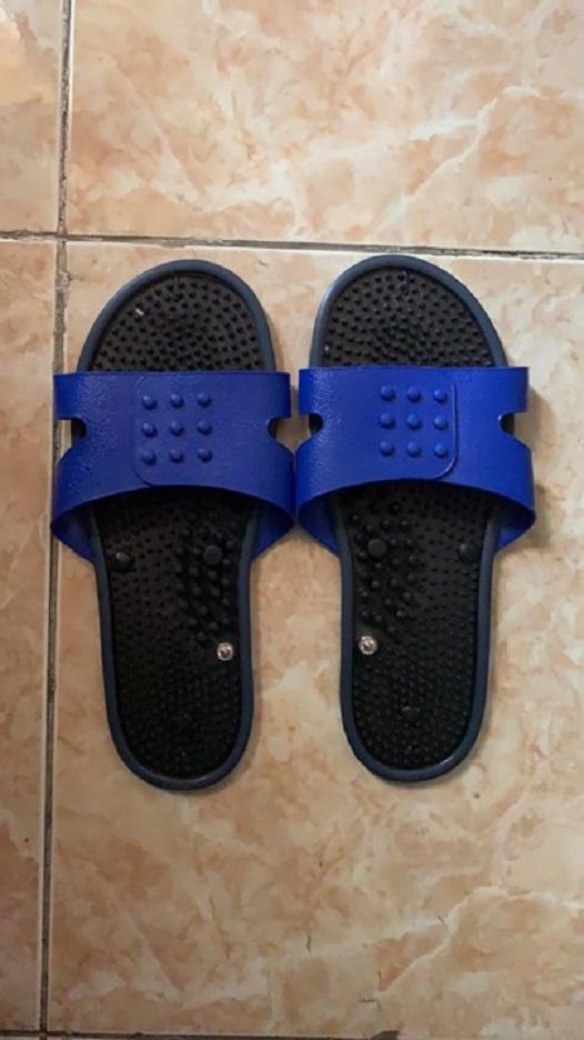 Dép matxa trị liệu xung điện