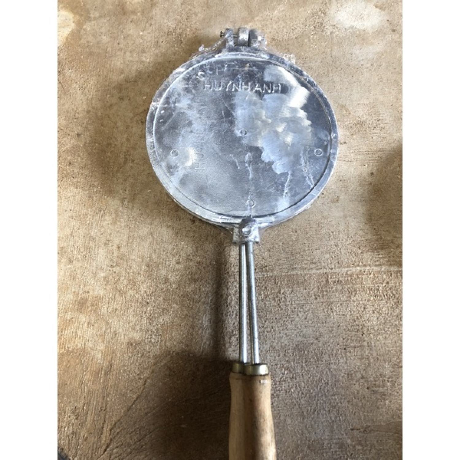 Khuông bánh kẹp gang Khuôn bánh tàn ong gang chống dính size 14 16 20cm hoa văn bông hoa và ca rô khuôn bánh kẹp cuốn