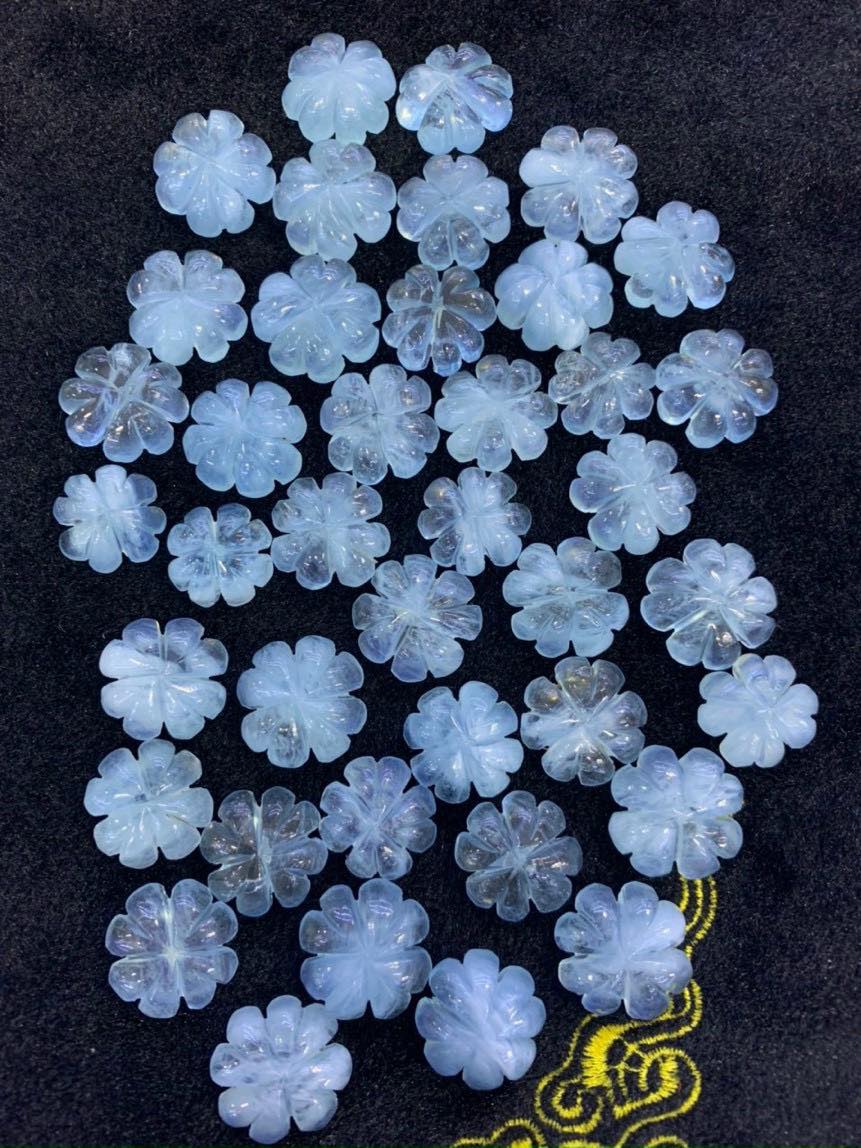 Vòng đeo tay cỏ may mắn 4 lá phong thủy đá aquamarine