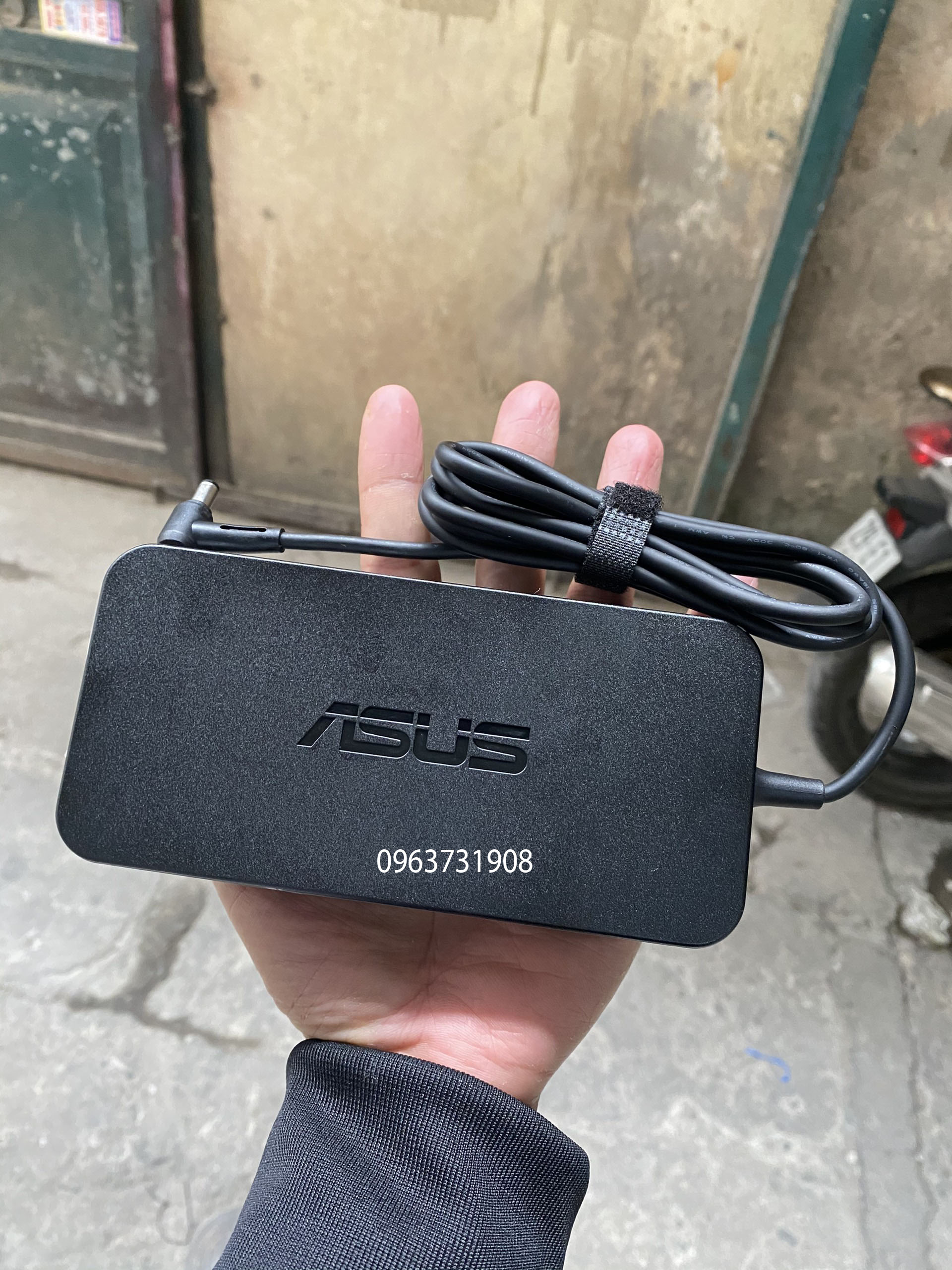 Sạc laptop asus 19.5v-7.7a bảo hành 12 tháng 1 đổi 1
