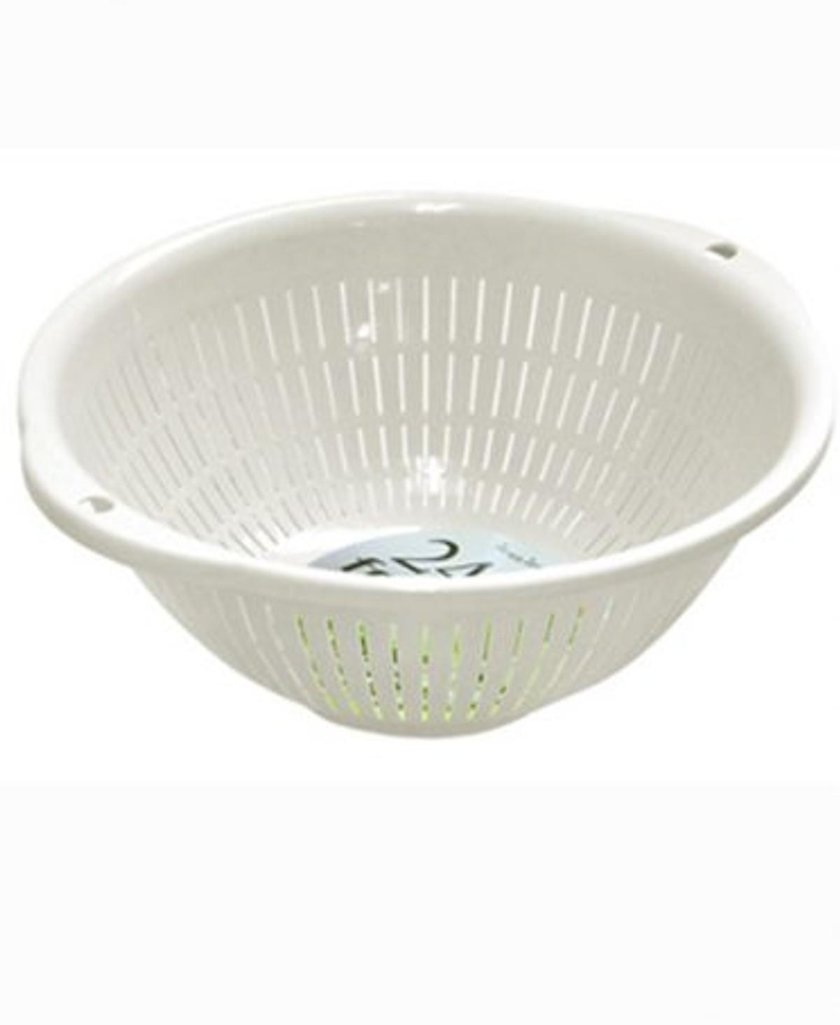 Rổ nhựa SANADA 3.6L màu trắng - Nội địa Nhật Bản
