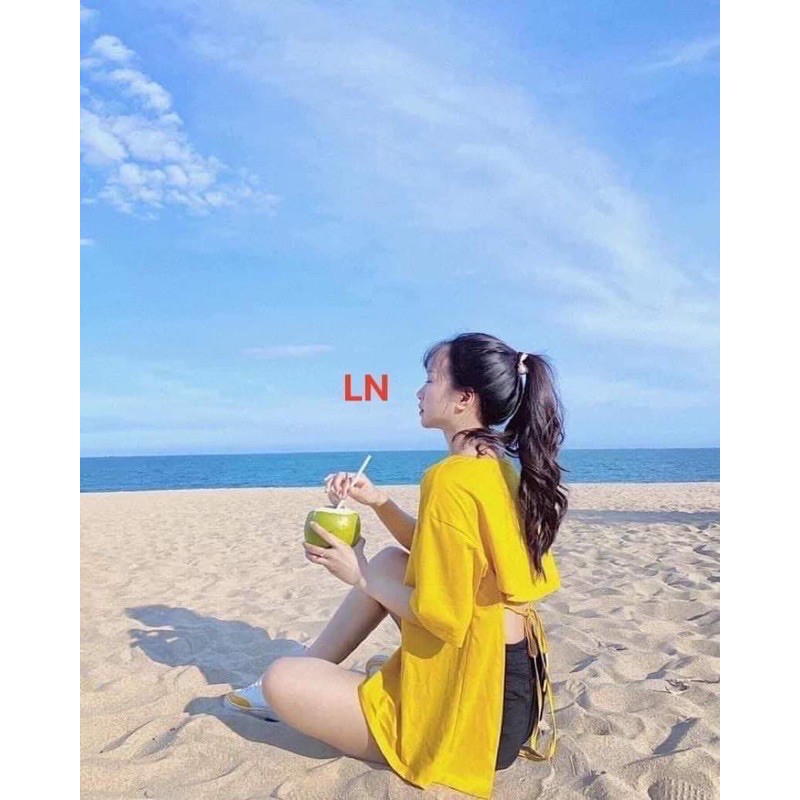 Áo buộc nơ hở lưng