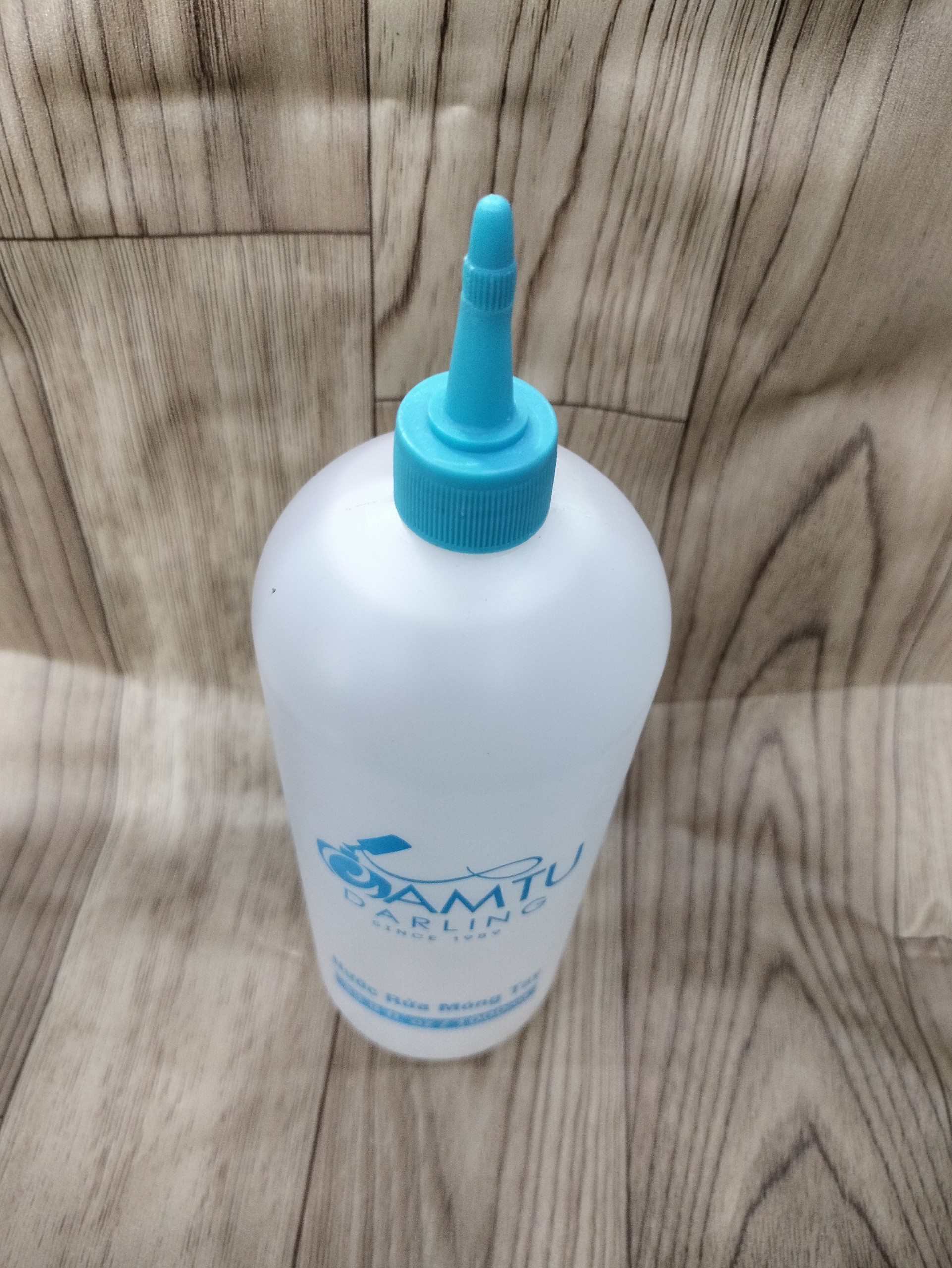 Nước rửa móng Câm Tú