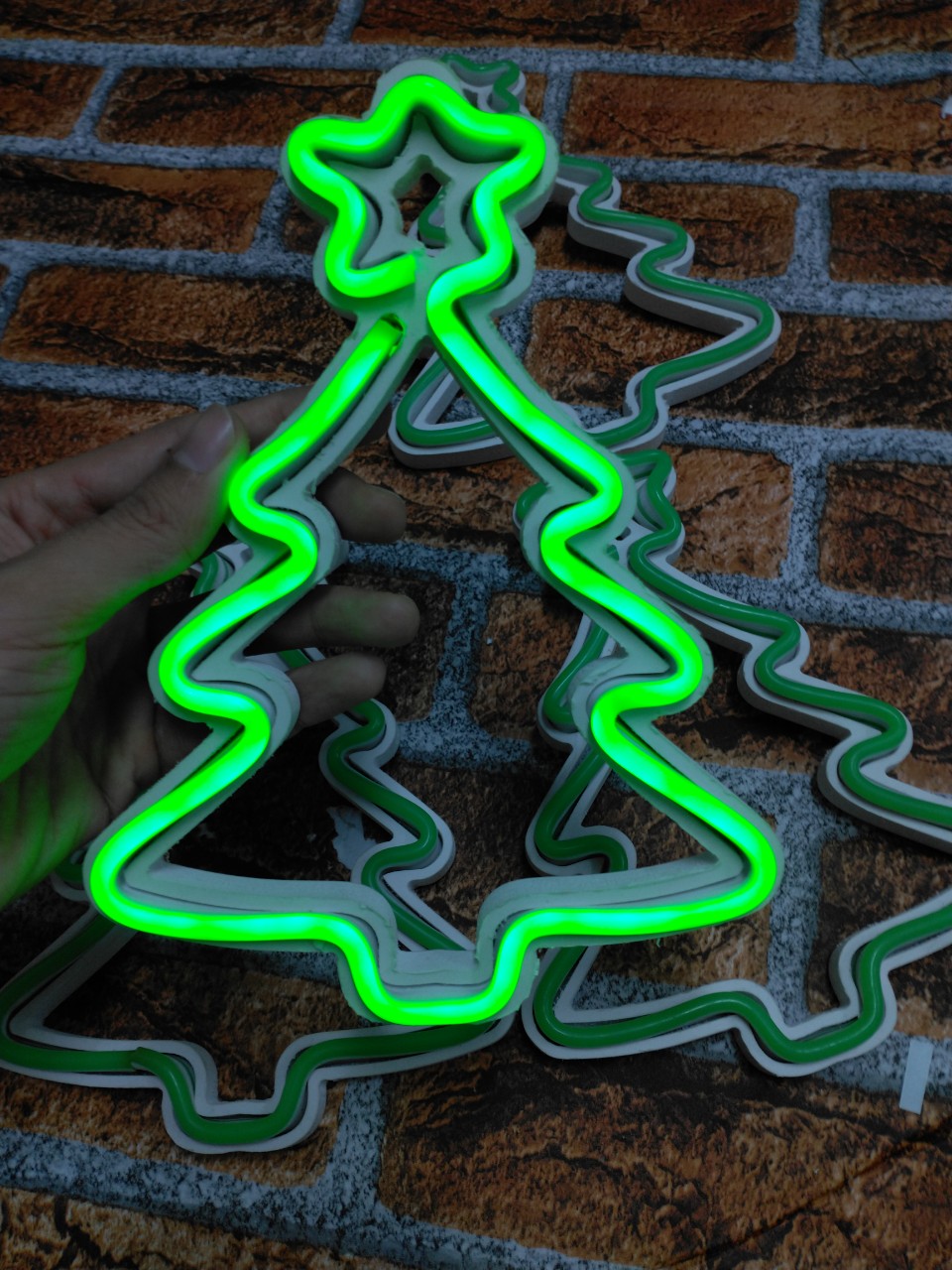 [MUA KÈM 0Đ] Tặng kèm đèn led neon cây thông mini, đèn led neon trang trí dùng pin hình cây thông