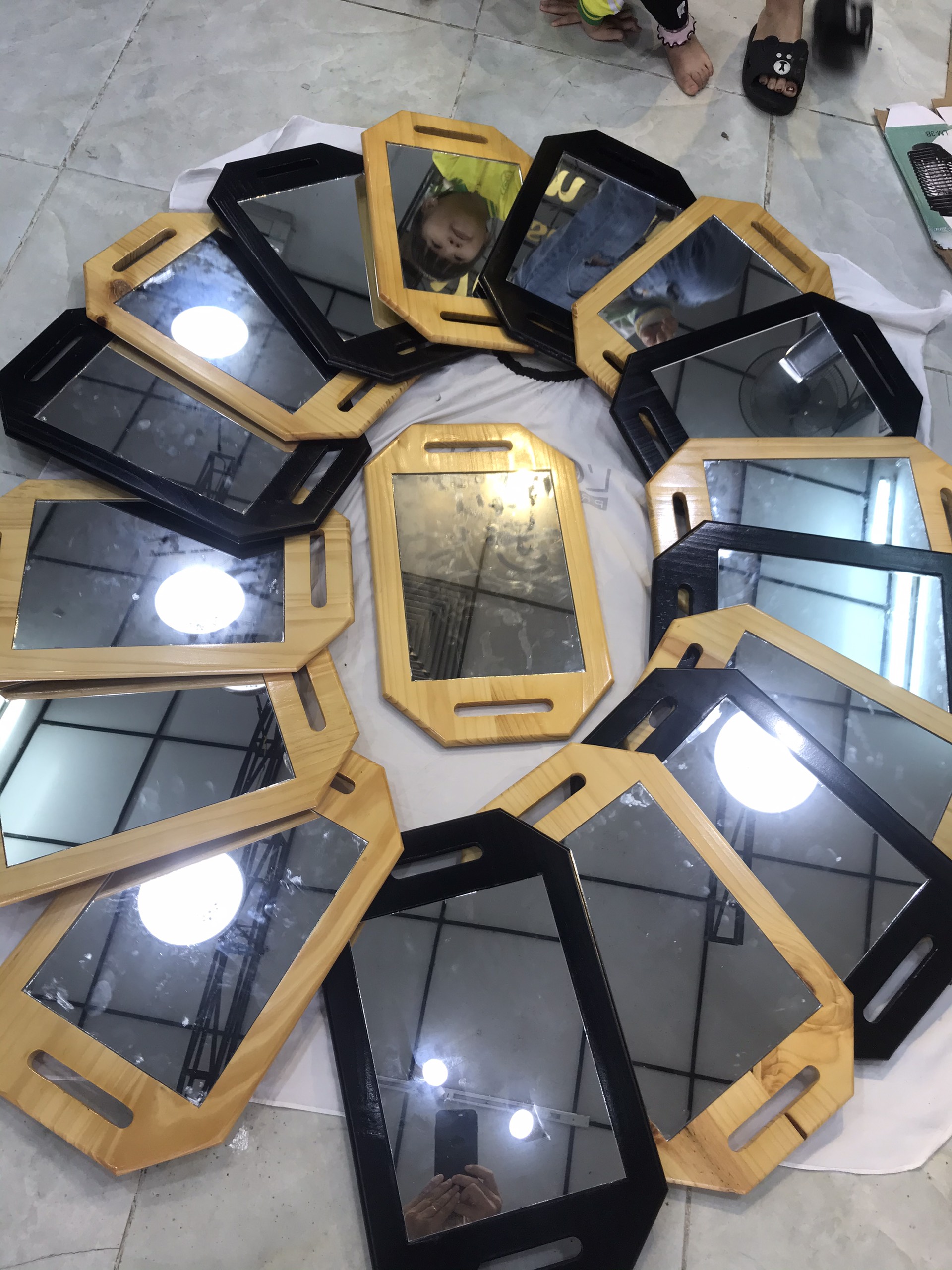 gương soi gáy barber