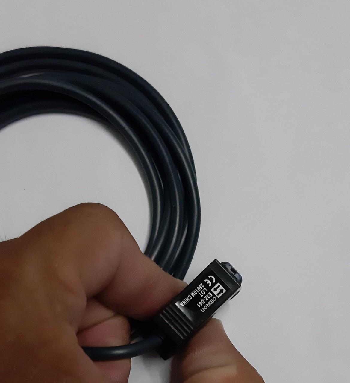 Cảm Biến Quang Omron E3Z-D61