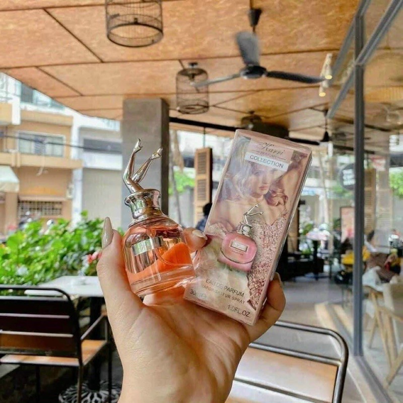 Xịt thơm nước hoa Karri cực thơm