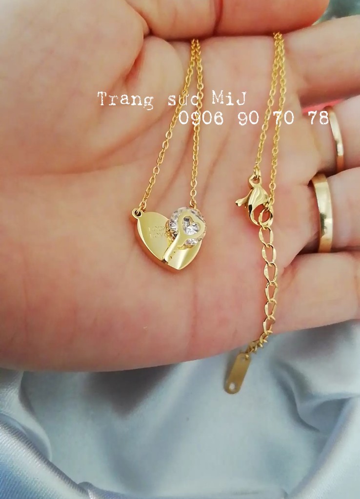 Dây chuyền titan mặt tim chìa khóa