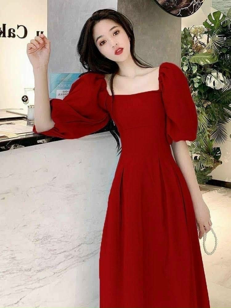 Đầm đỏ tay lỡ form dài