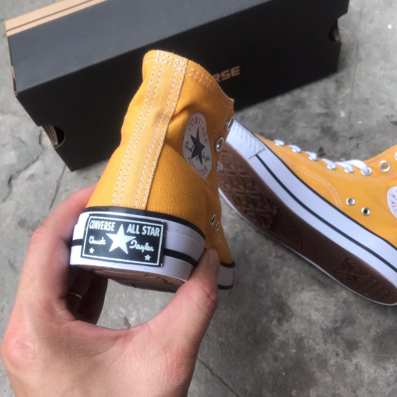 GIÀY CONVERSE VÀNG CAO CỔ (Full box, tag)
