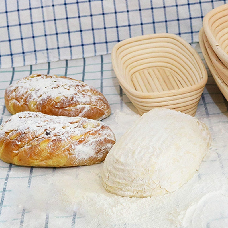 รูปไข่ตะกร้าใส่ขนมปัง Handmade Banneton ตะกร้าใส่ขนมปัง Brotform กับขนมปัง Lame ที่ตัดแป้ง Proofing ผ้าซับในสำหรับขนมปัง Sourdough เบเกอรี่ (9.6X6X3นิ้ว)