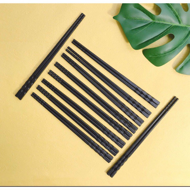 Đũa Nhựa Đen / Đũa Đen / Đũa Melamine / Đũa Xoắn (Vỉ 10 Đôi)