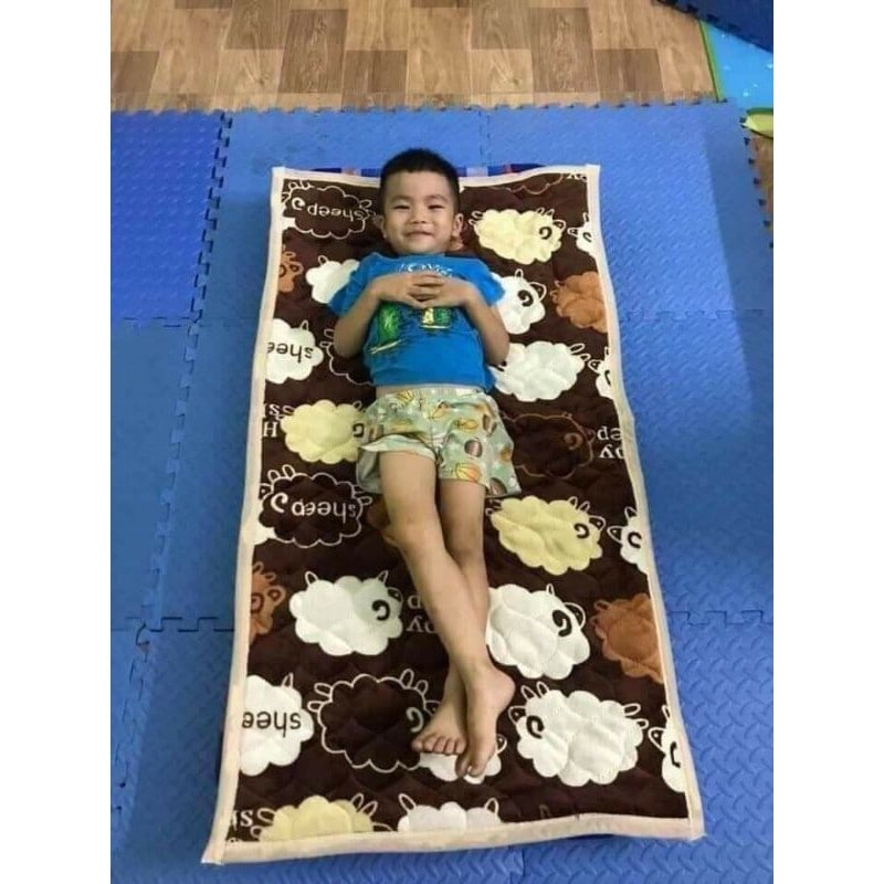 Thảm đệm trải giường cho bé, giường mầm non 60x120cm