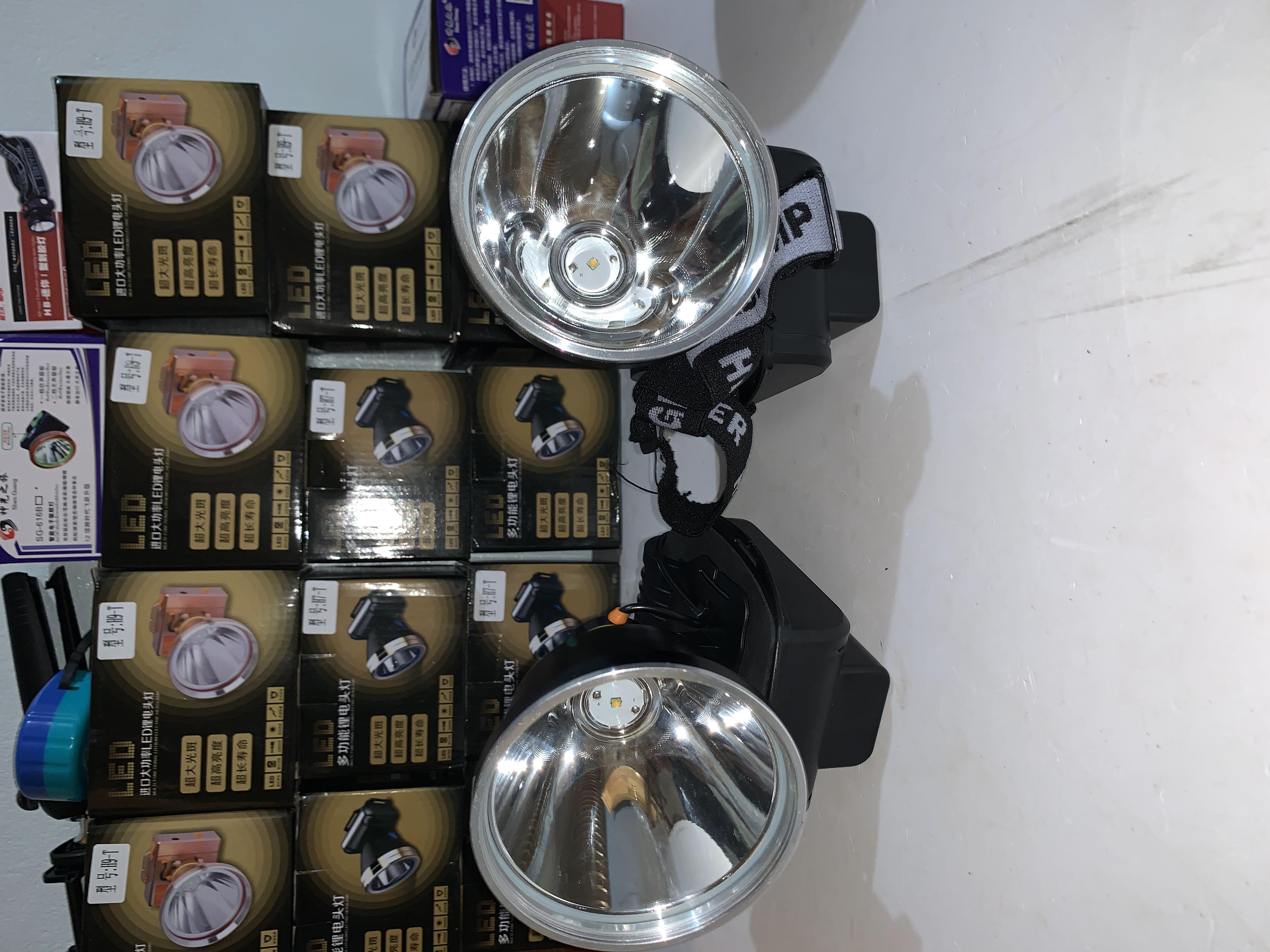 ĐÈN PIN ĐỘI ĐẦU SIÊU SÁNG PIN KHỦNG T3065
