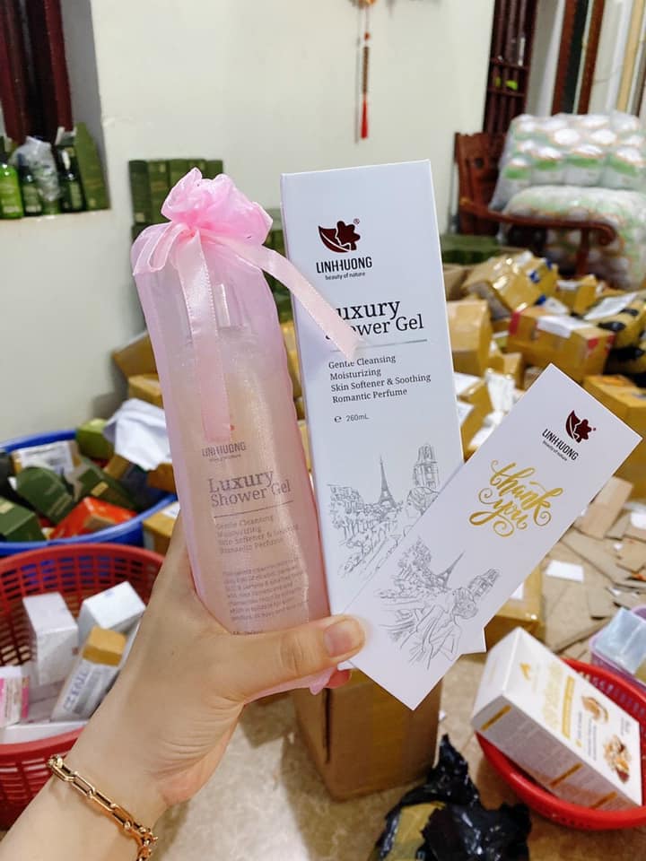 [Chính Hãng] sữa tắm hấp trắng cánh hoa linh hương