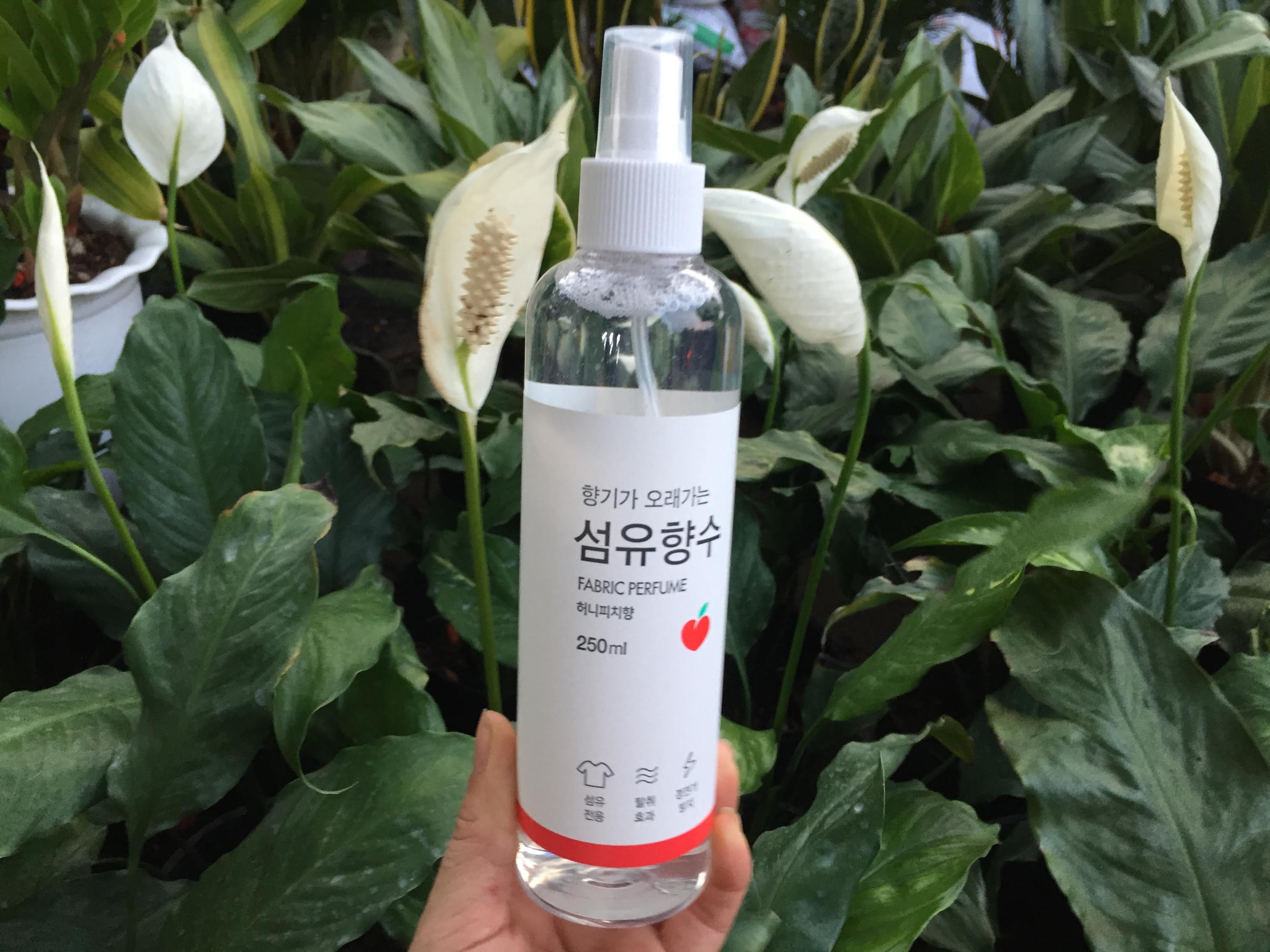 Xịt Thơm Quần Áo Fabric Perfume 250ml Hàn Quốc 3 mùi