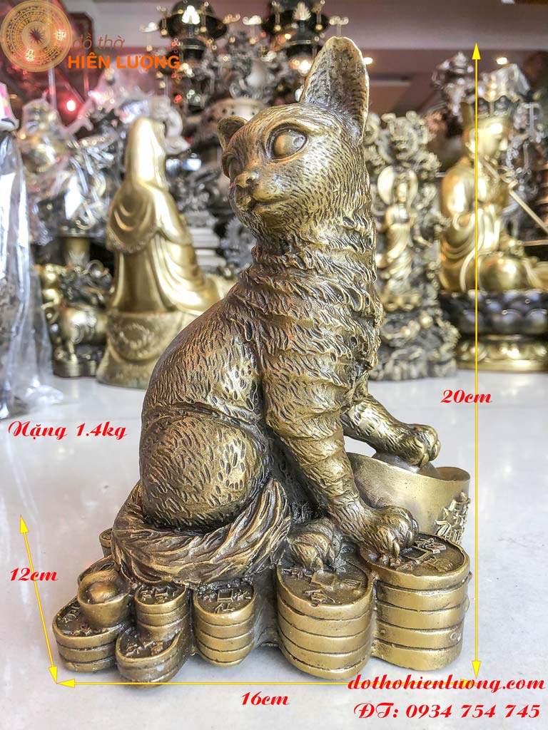 Copper feng shui cat statue 2 sizes 16cm and 20cm high-gold cat on a stick