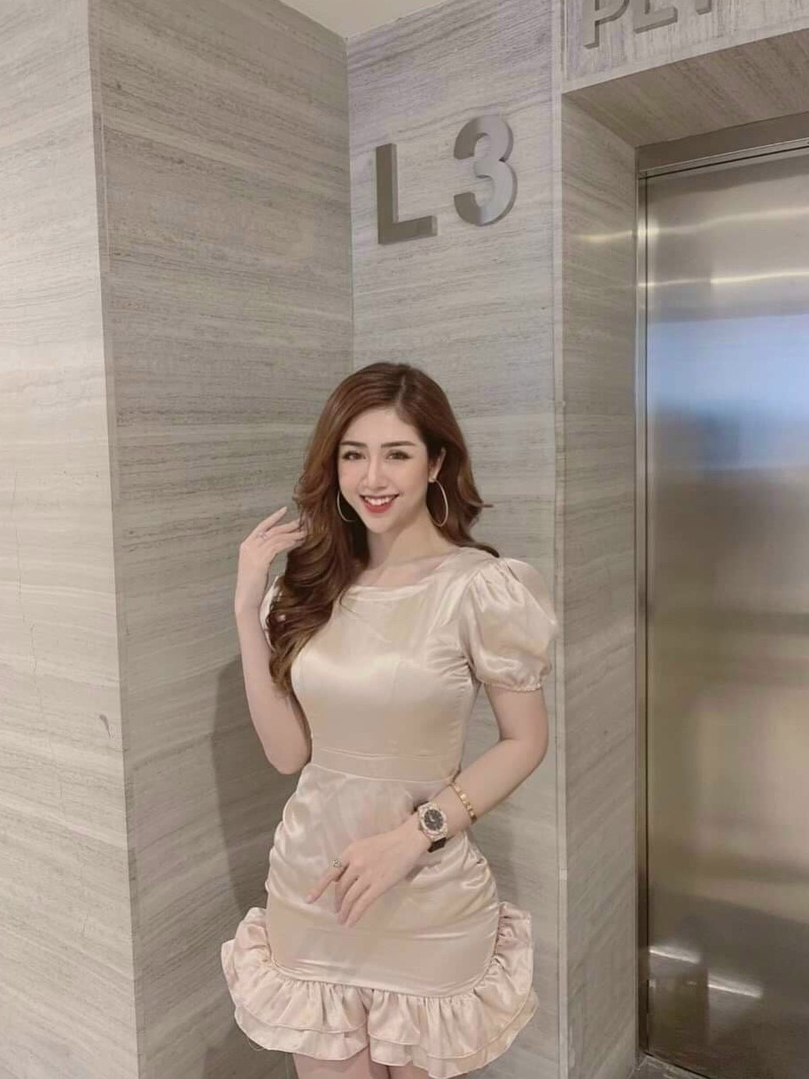 Đầm body cổ tròn tay ngắn béo đuôi cá xinh xắn.fasshionlyly