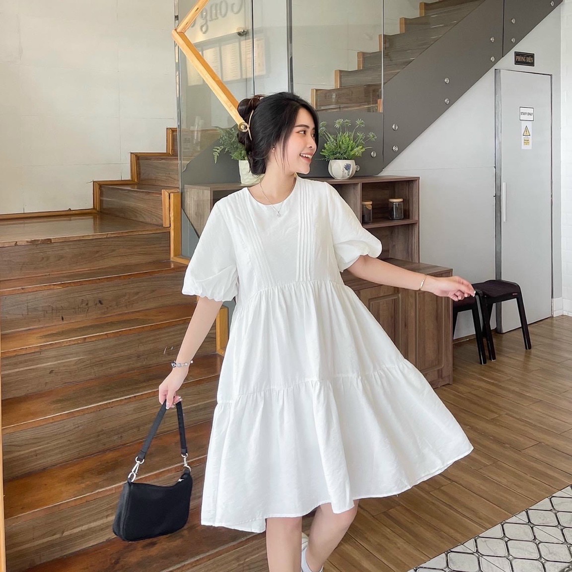 Đầm babydoll trắng tầng xếp li