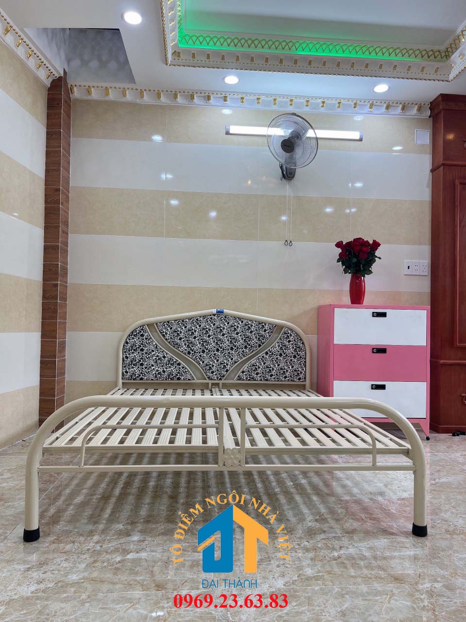 Giường  sắt kiểu tròn cách điệu 1m8 dài 2m