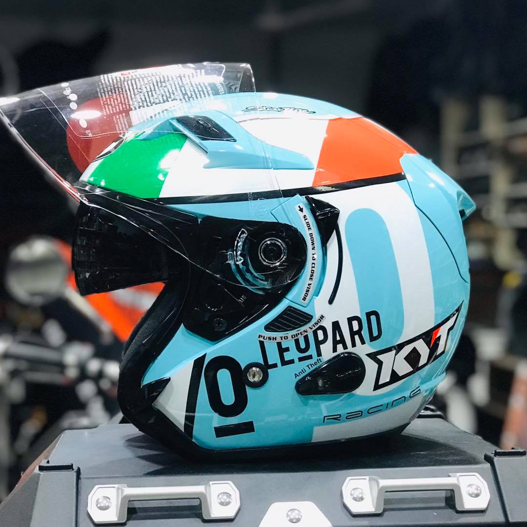 Kyt venom leopard helmet