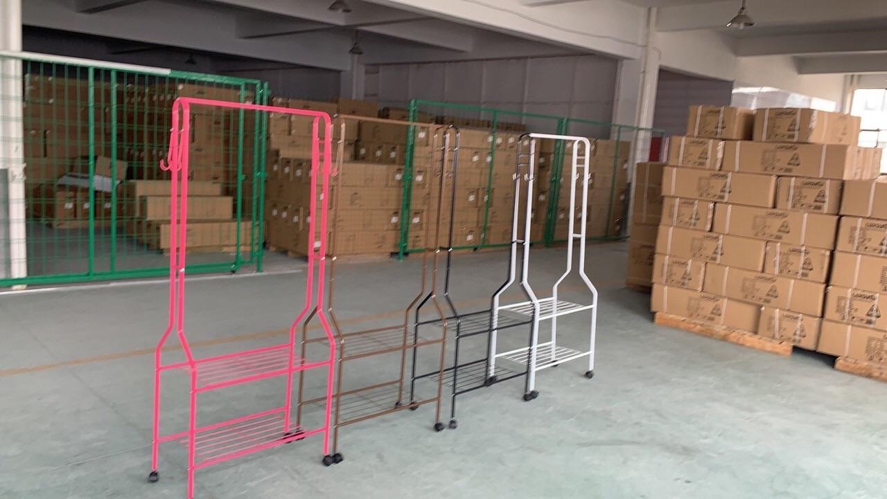 Kệ treo quần áo sắt kèm bánh xe