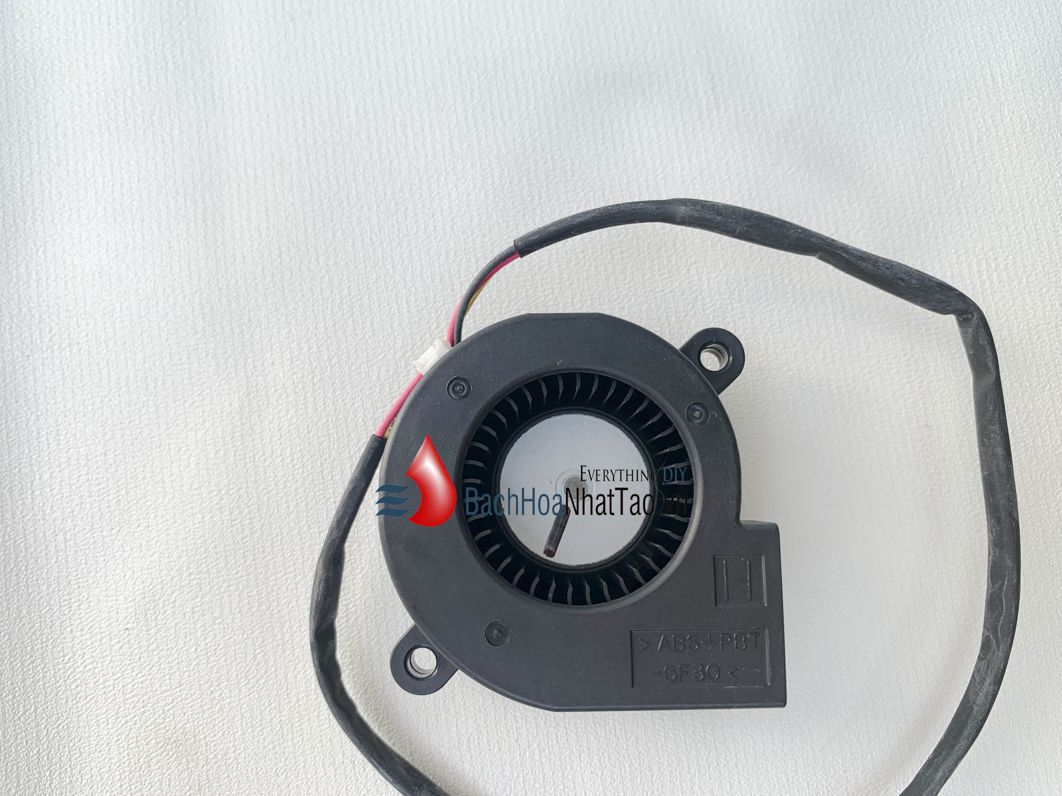 Quạt Sò Nidec Servo 5cm x 2.5cm 12v