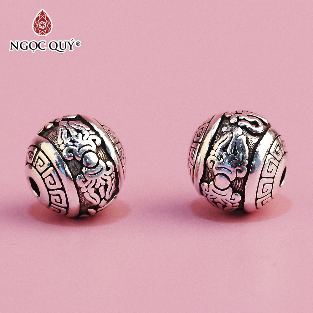 Charm bạc tròn họa tiết lục tự xỏ ngang - Ngọc Qúy Gemstones