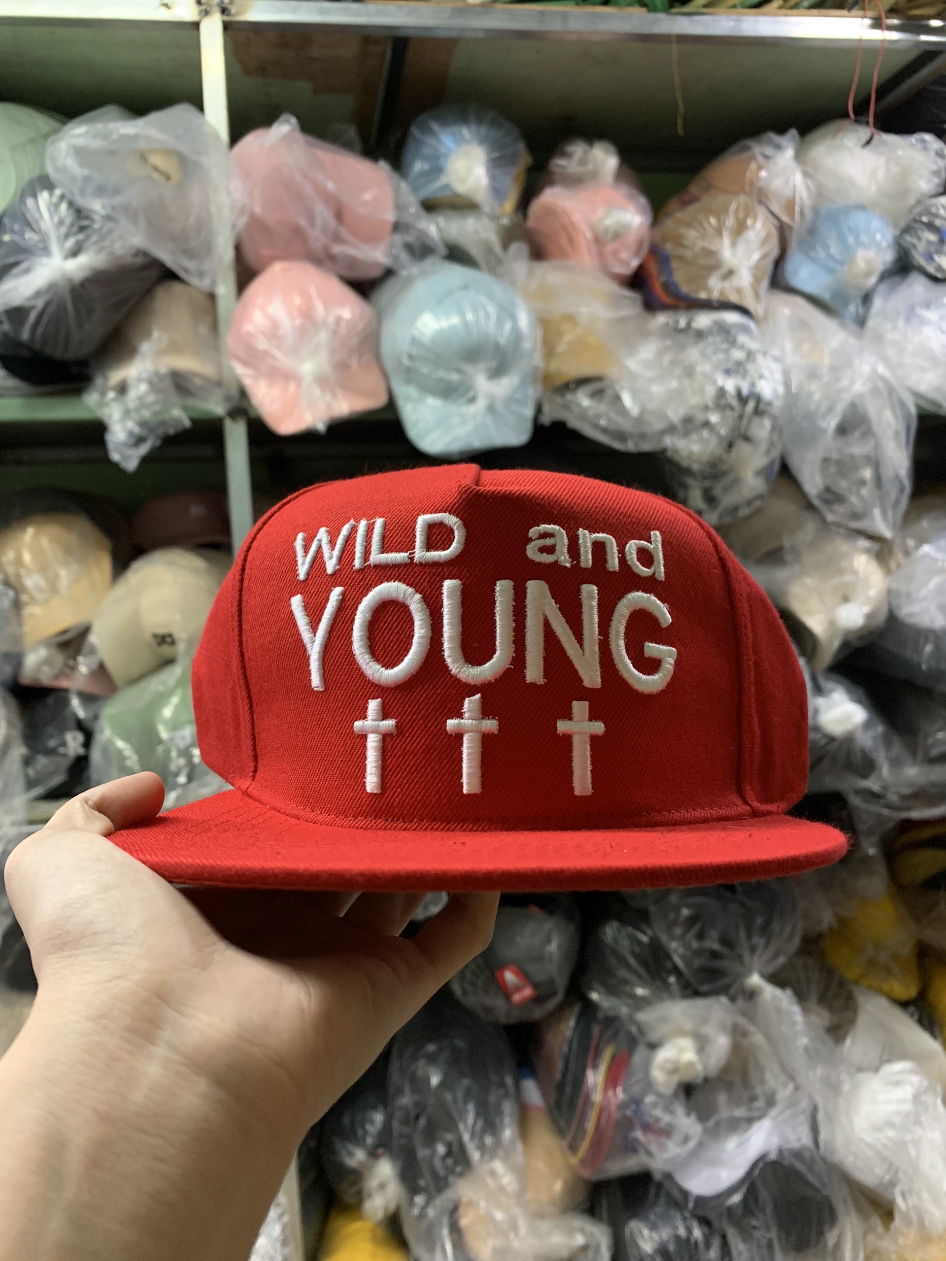 NÓN SNAPBACK  THÊU NỔI GIÁ XẢ KHO