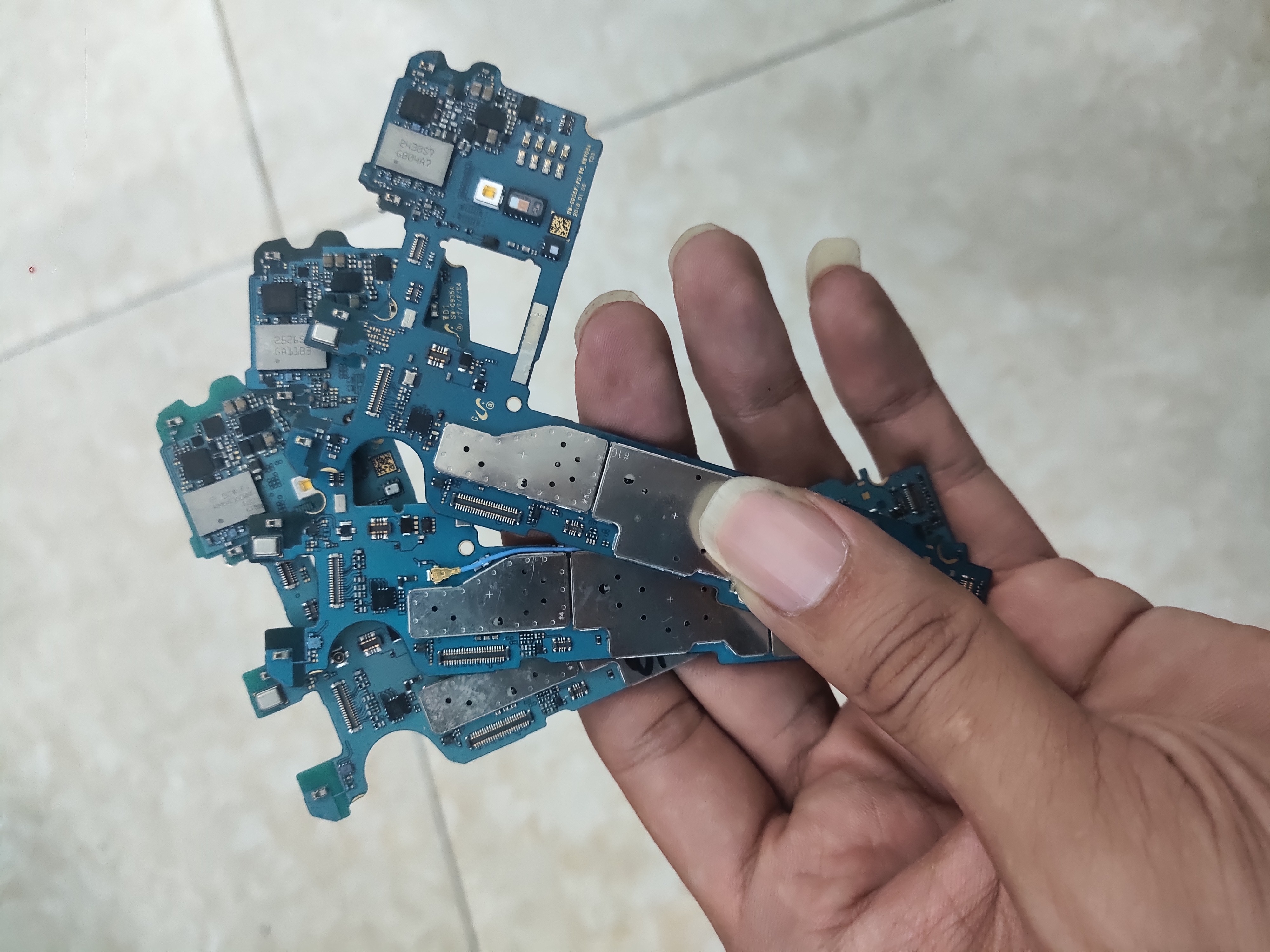 Main Samsung S7 EDGE- Mainboard - Bo mạch chủ Samsung S7 edge G935 zin bóc máy đã phá mật khẩu màn hình