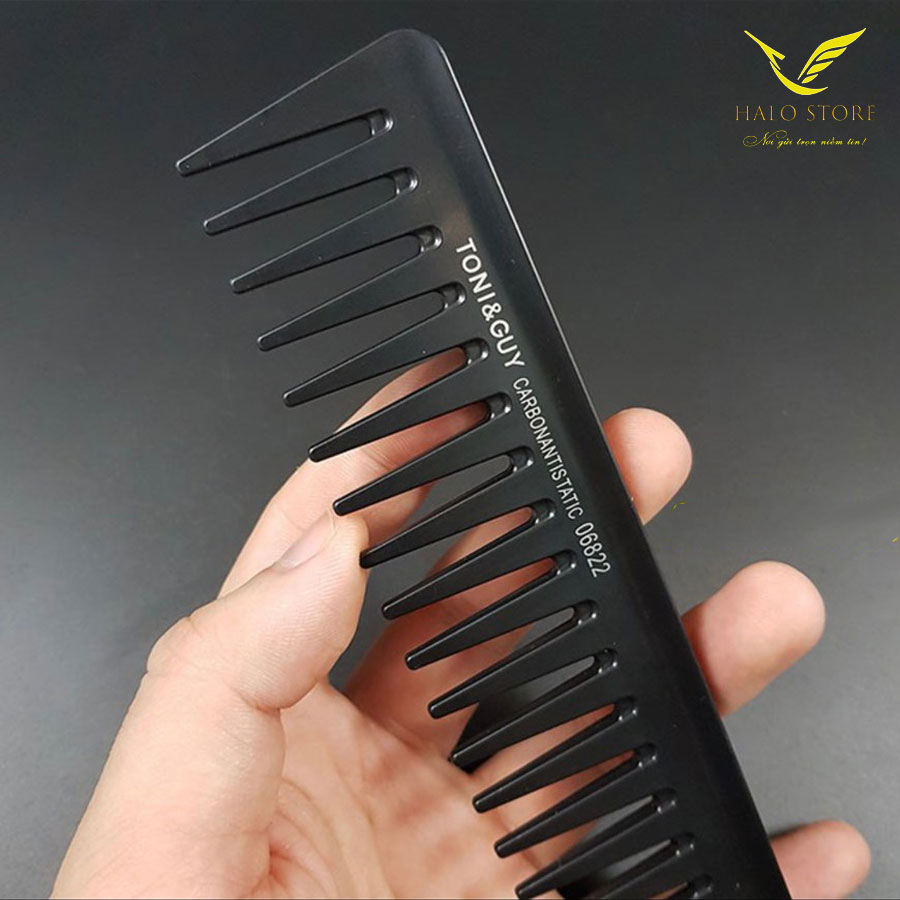 Lược Vuốt Tóc Toni&Guy Carbon LCT-06822