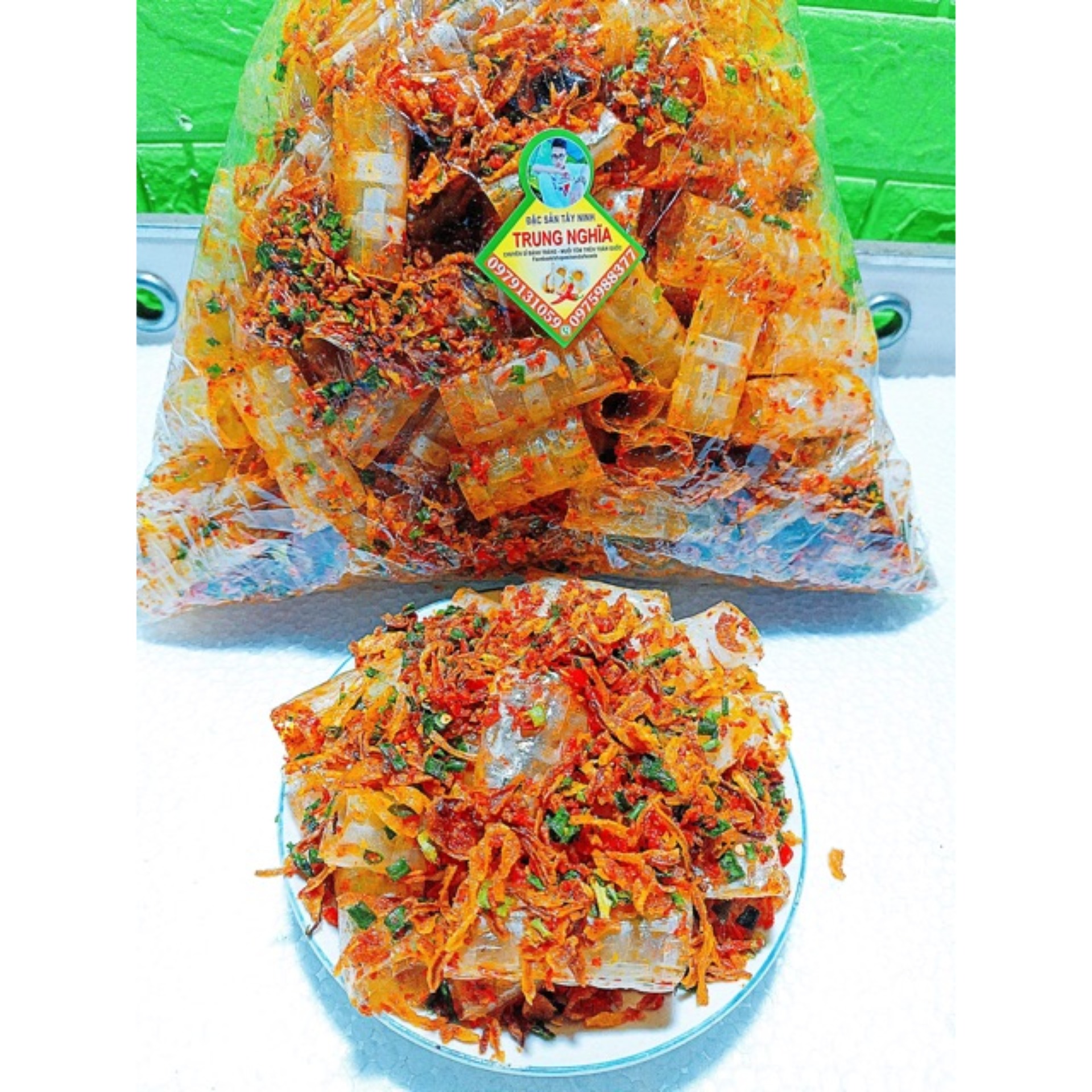 Bánh tráng ống trộn satê. trung nghĩa