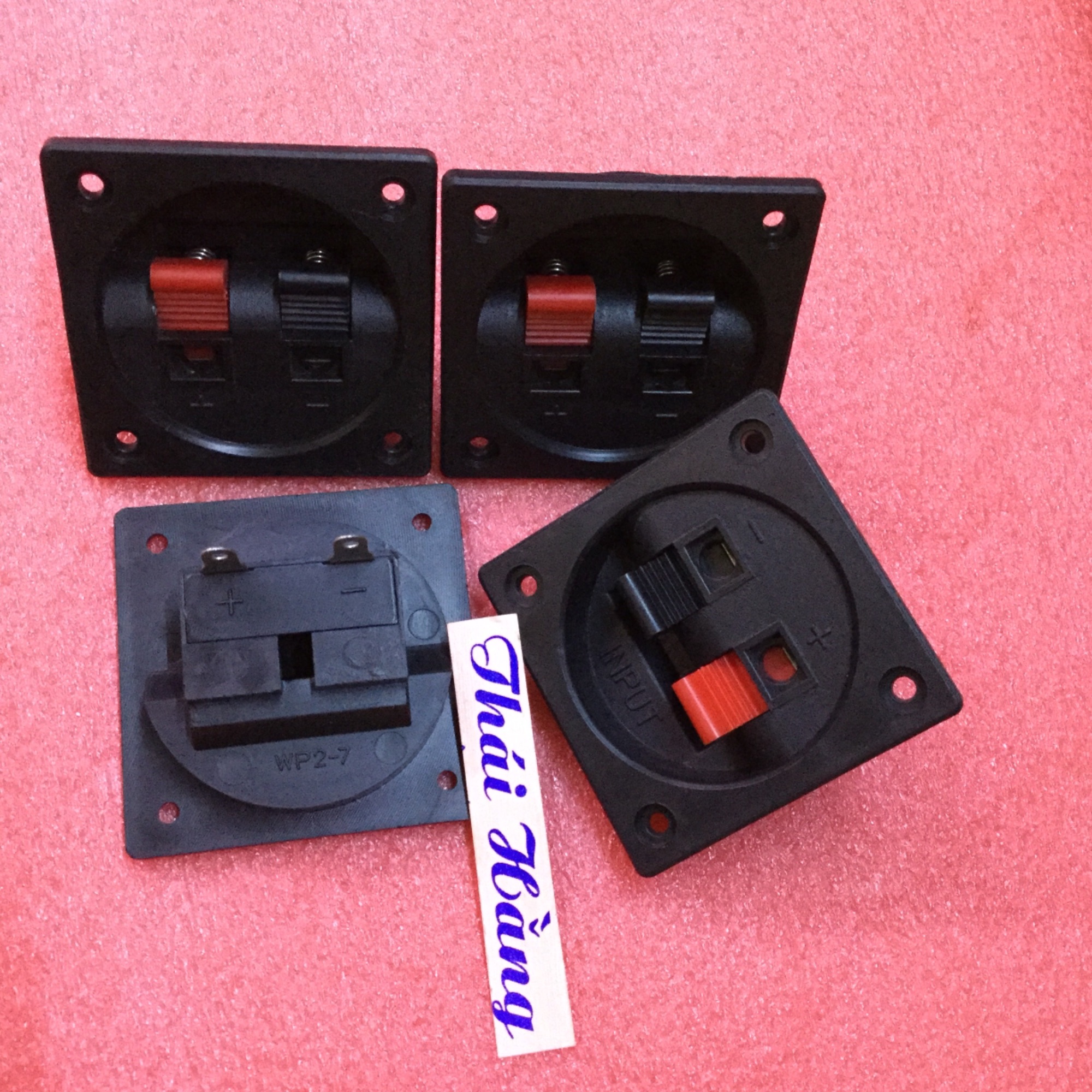 Trạm loa vuông WP2-7 giá cho 4 chiếc