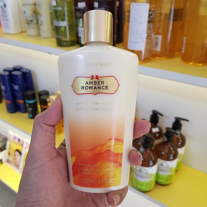 [HCM]Sữa Dưỡng Thể Victorias Secret Amber Romance 250ml USA