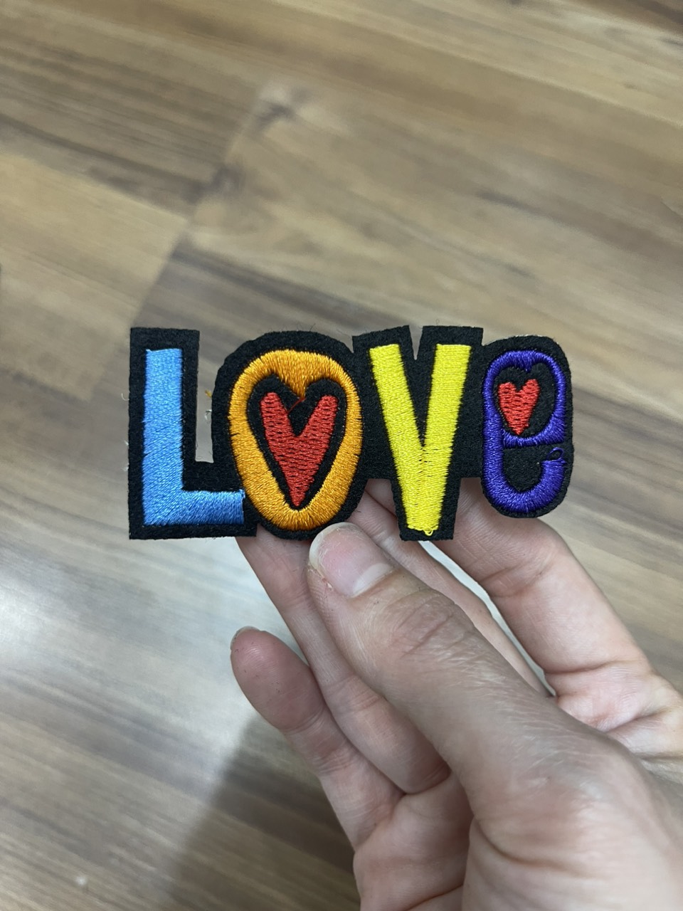 Miếng Sticker Thêu Ủi hình love