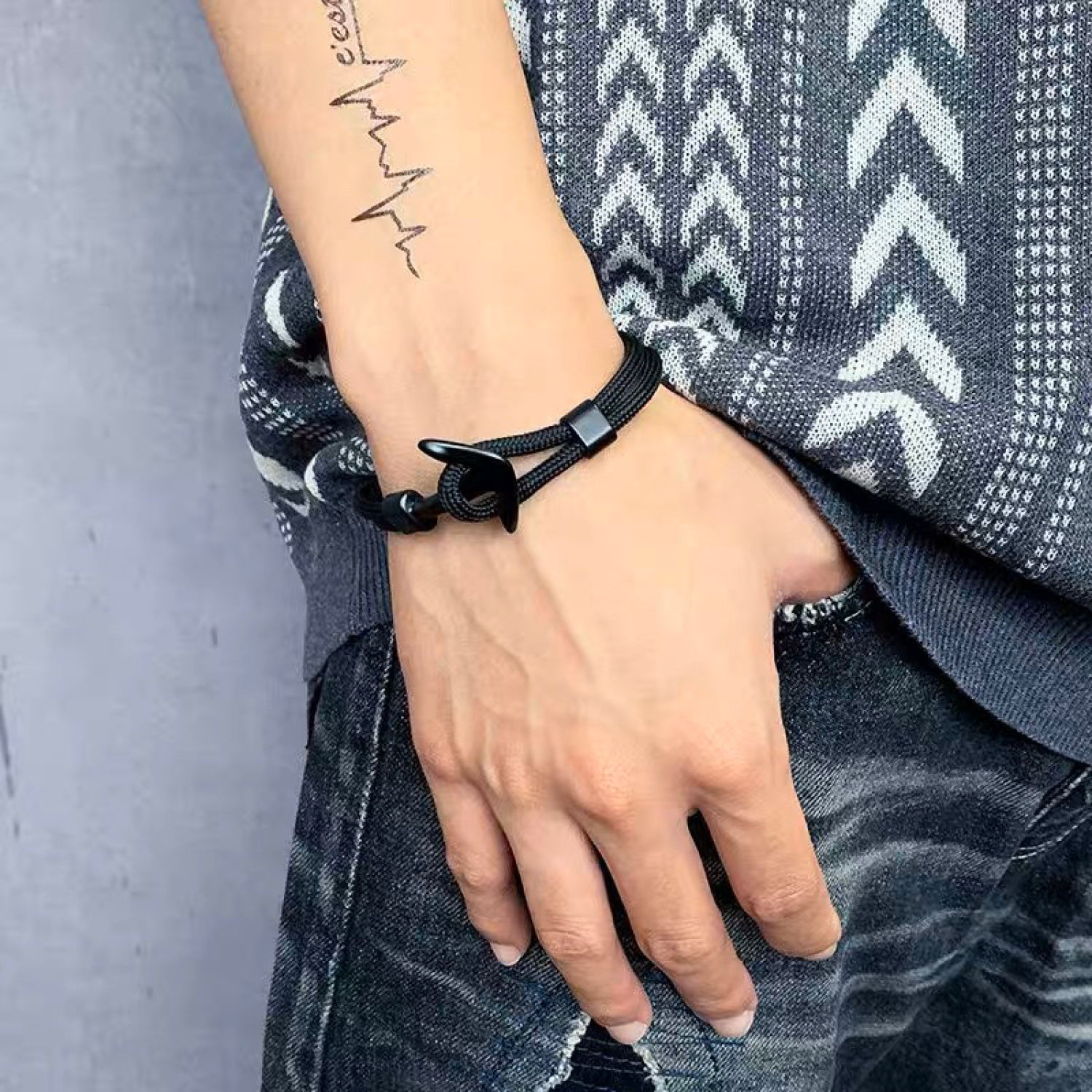Vòng tay móc mỏ neo dây dù
