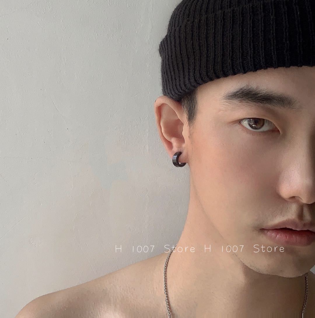 🌟 1 Chiếc Bông tai nam bản dày kẹp gài vành tai không cần bấm lỗ tai không rỉ đen style hiphop cá tính FAVOURIE
