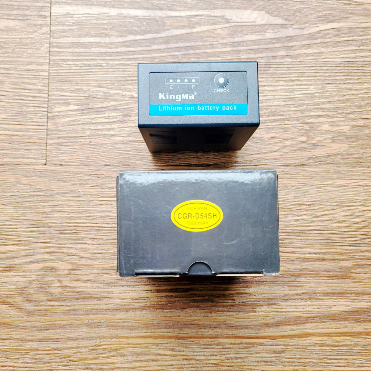 Pin kingma cgr-d54sh dung lượng 7800mah cho máy quay pana