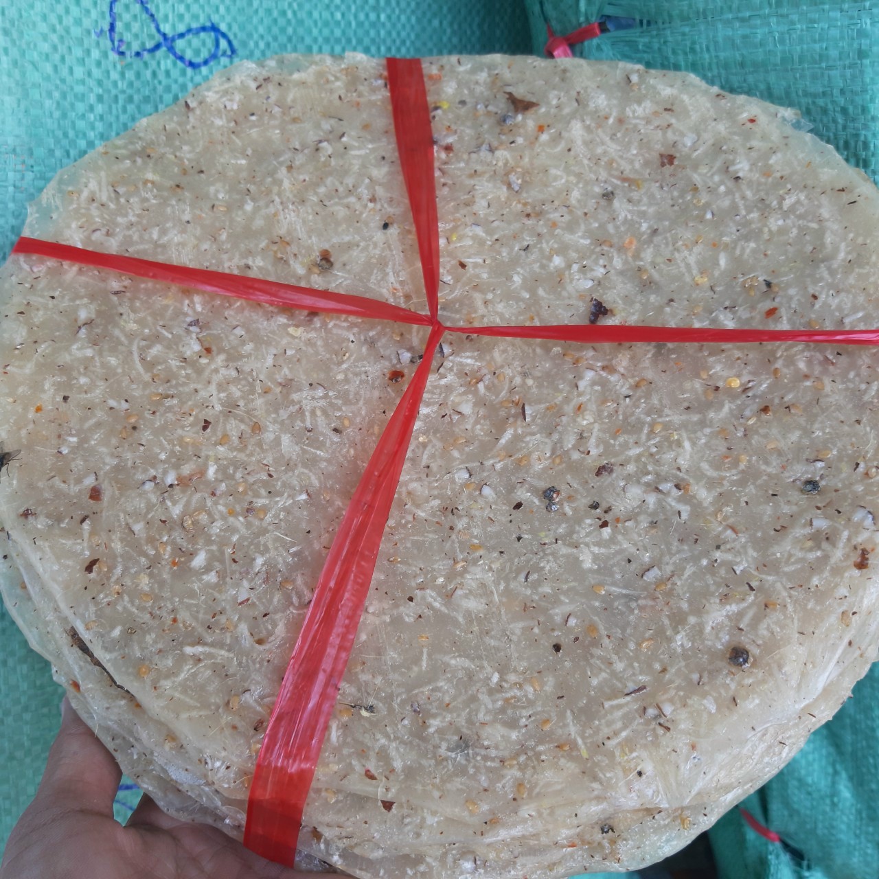 Bánh tráng dừa nướng Bình Định thơm ngon (tiêu, ớt, dừa, gia vị)