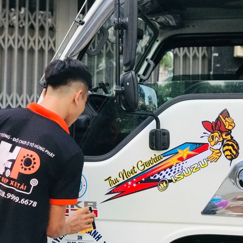 Tem dán cửa xe tải mẫu mã độc lạ - Tem ong theo yêu cầu