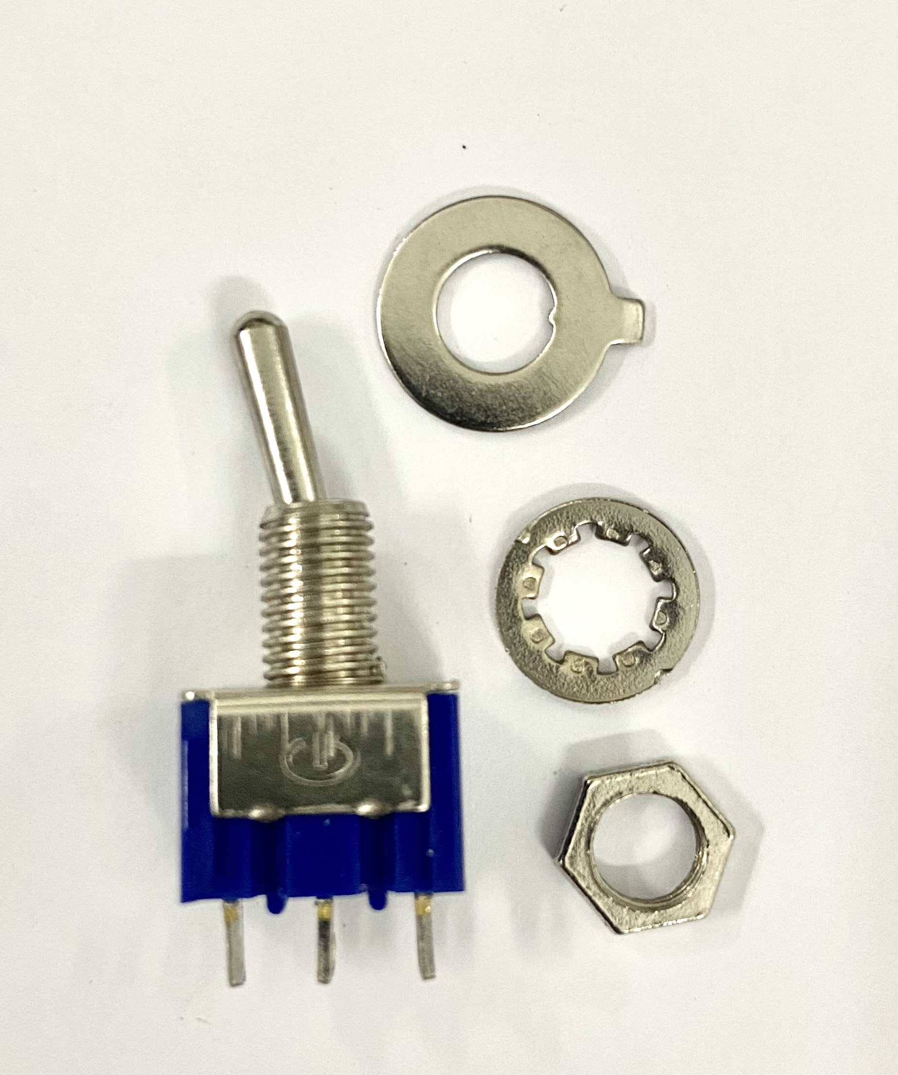 Công tắc gạt 2 vị trí mst 102 -0000001720