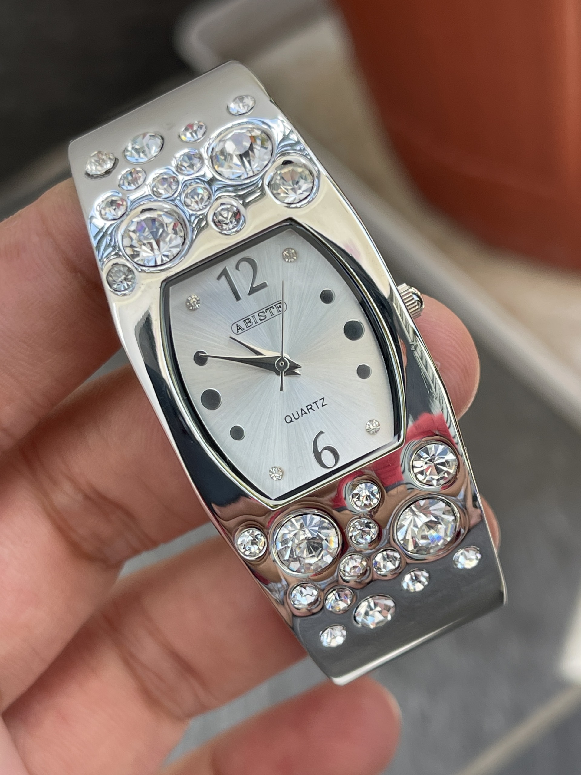 Đồng hồ nữ Abiste chạy pin hàng Si
