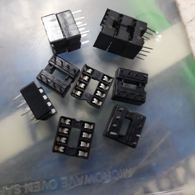 10 đế ic 8 chân