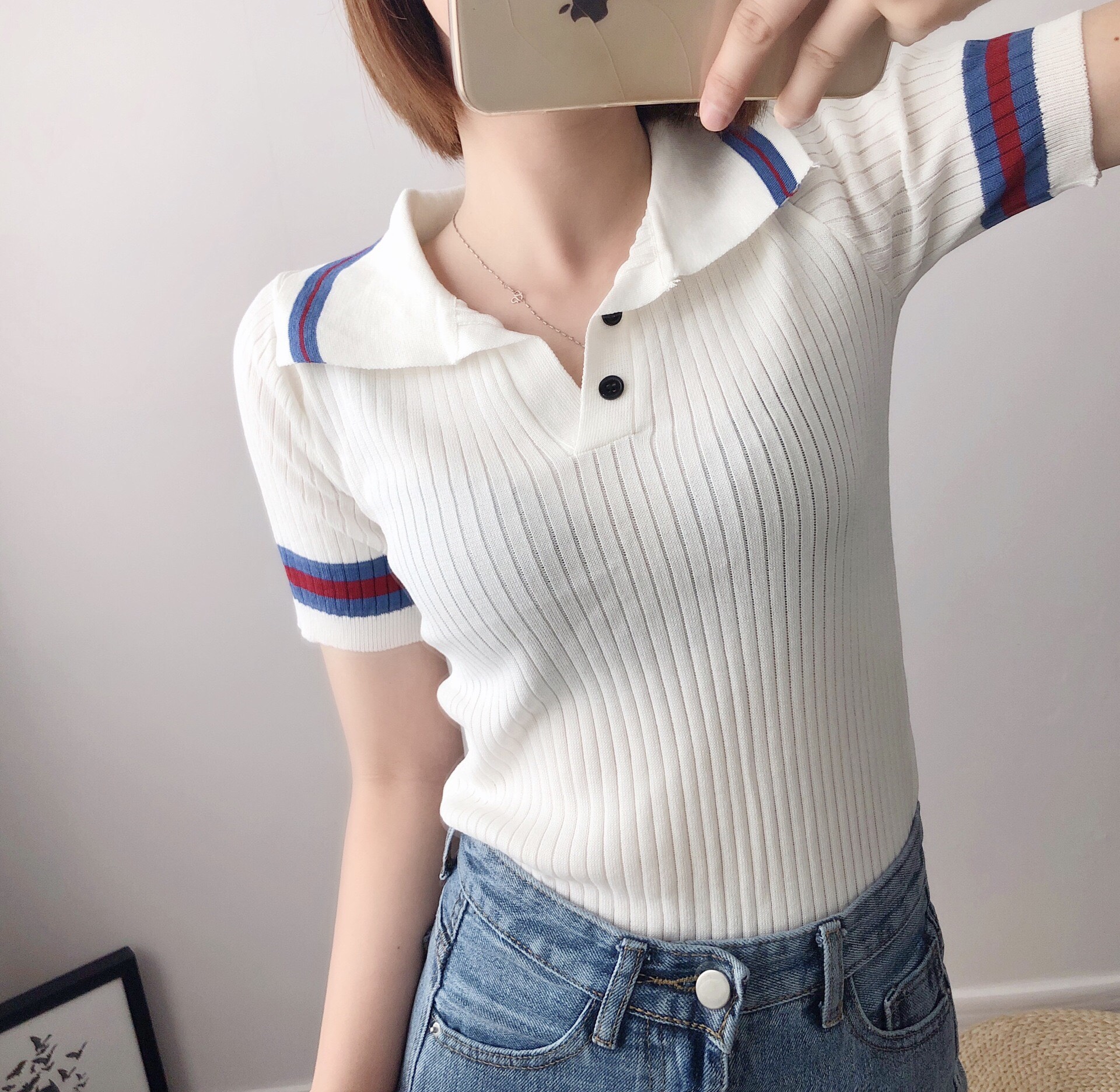 Áo Thun Gân Kiểu Cổ Bẻ Đính Nút Phối Sọc Màu Cổ Và Tay Cá Tính TTKXA0038