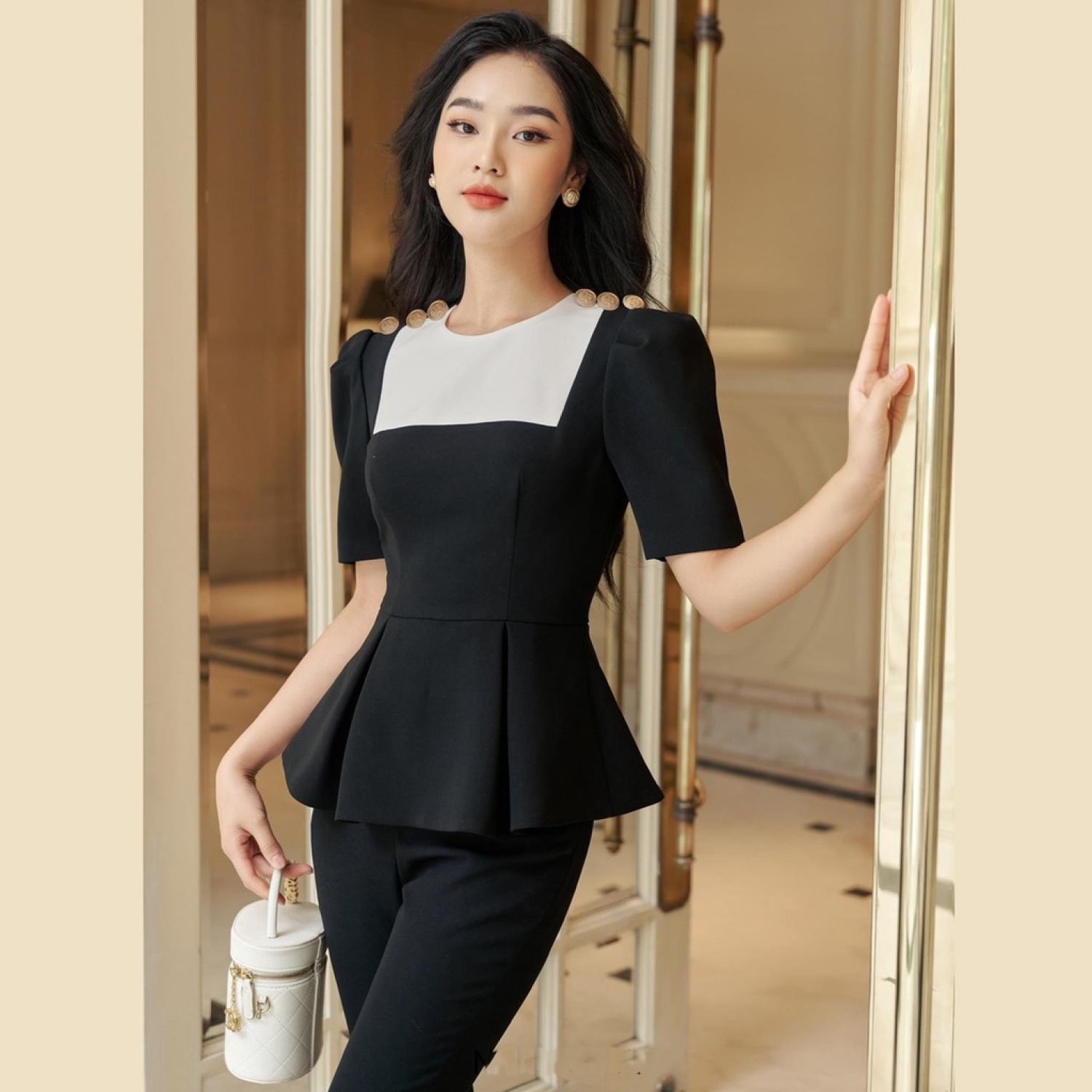 (50-90 KG) ÁO ĐEN THIẾT KẾ FORM PEPLUM DỄ MẶC CHE EO TỐT