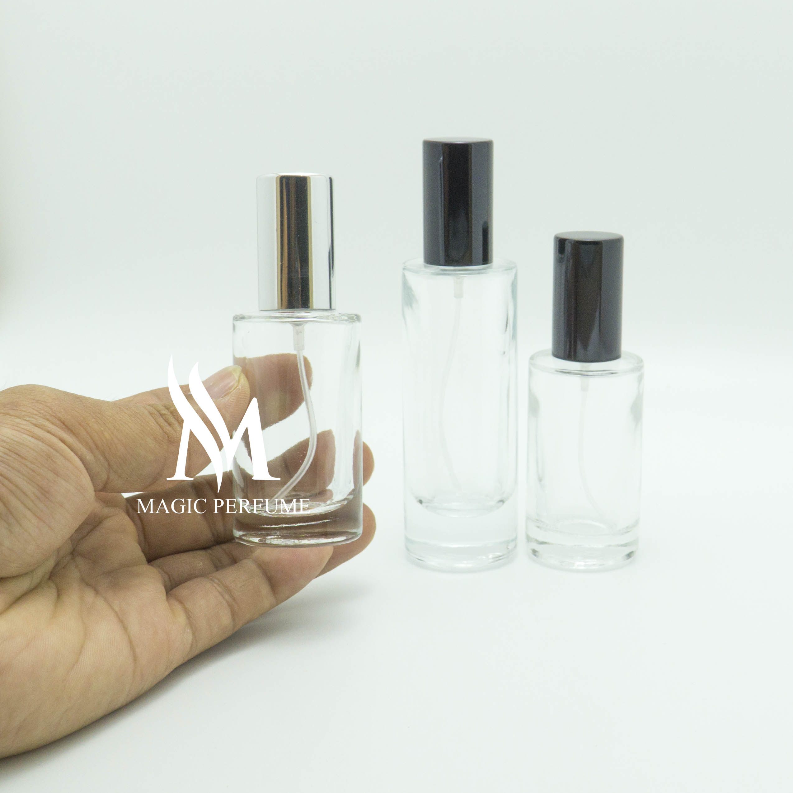 Chai lọ chiết nước hoa thủy tinh trong trụ tròn dung tích 20ml / 30ml dạng xịt phun sương
