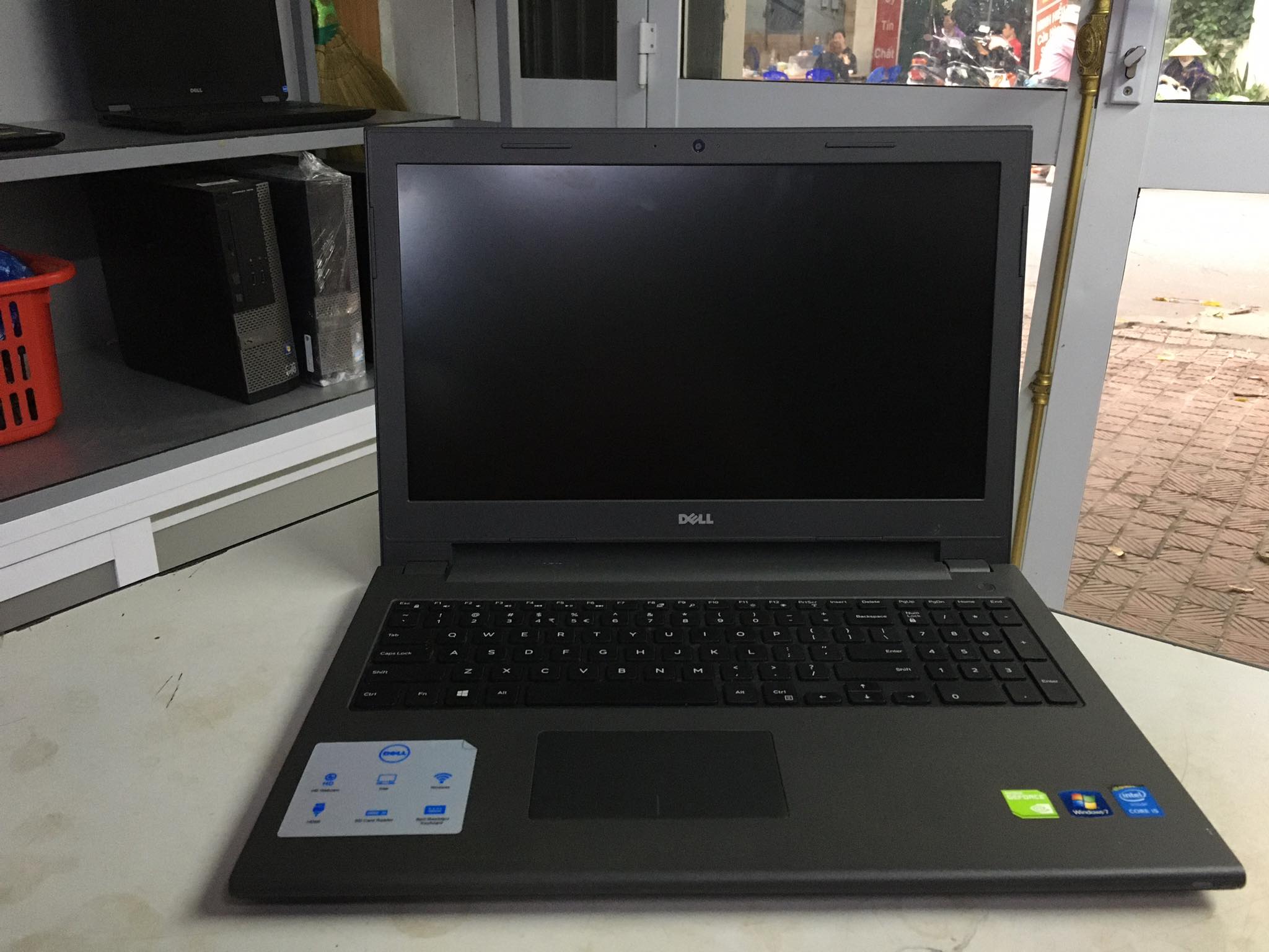 Dell Vostro 3549