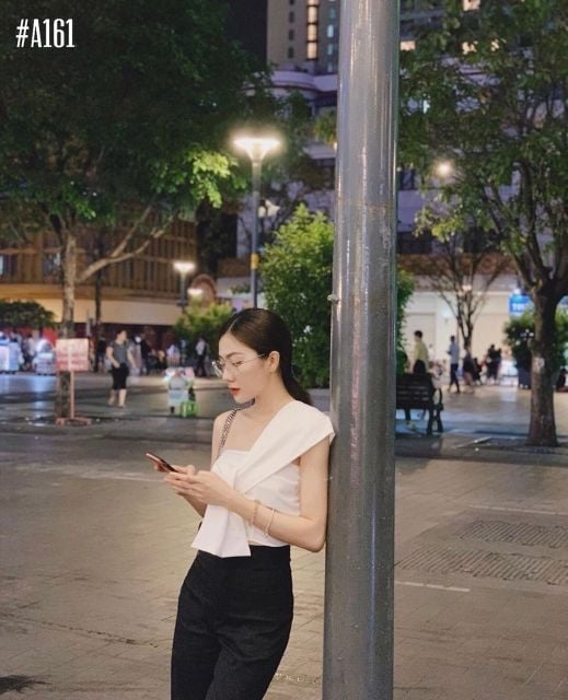 Áo croptop lệch vai (có 5 màu)